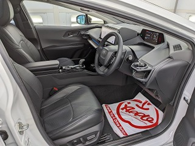トヨタ プリウス ２．０ Ｚ Ｅ－ＦＯＵＲ ４ＷＤ R6年 (東北) 99