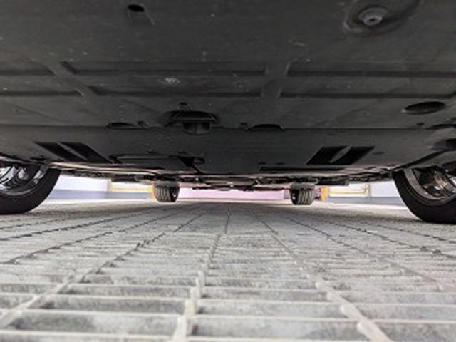 トヨタ プリウス ２．０ Ｚ Ｅ－ＦＯＵＲ ４ＷＤ R6年 (東北) 99