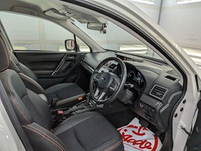 スバル フォレスター ２．０ エックスブレイク ４ＷＤ H28年 (東北) 99