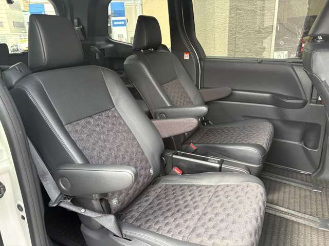 トヨタ ヴォクシー ２．０ Ｓ－Ｚ R5年 () 99