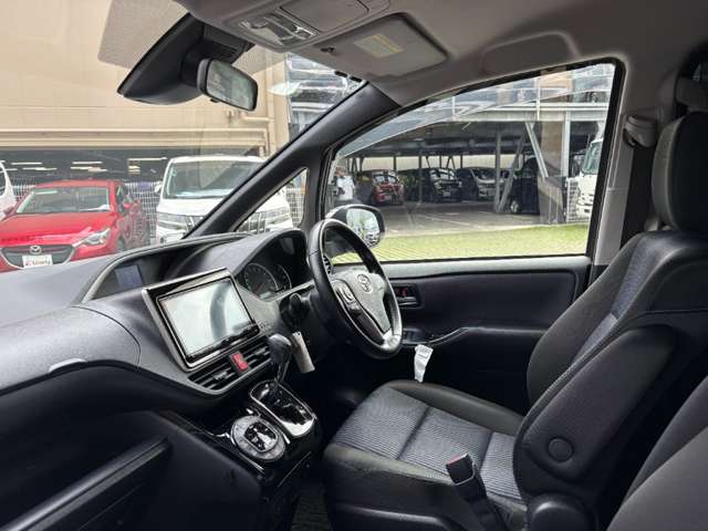 トヨタ ヴォクシー ２．０ ＺＳ 煌ＩＩ H29年 () 99