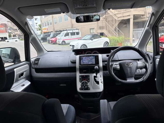 トヨタ ノア ２．０ ＳＩ H22年 () 99