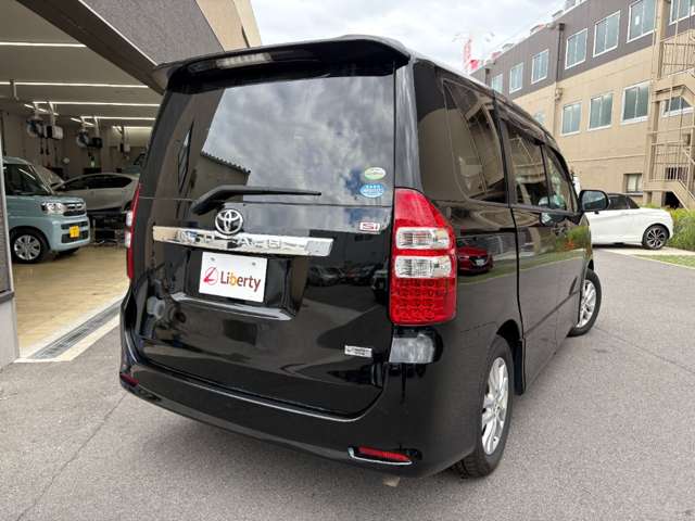 トヨタ ノア ２．０ ＳＩ H22年 () 99