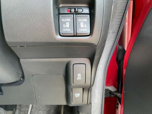 ホンダ Ｎ　ＢＯＸ ６６０ カスタムＧ ＳＳパッケージ H26年 (近畿) 99