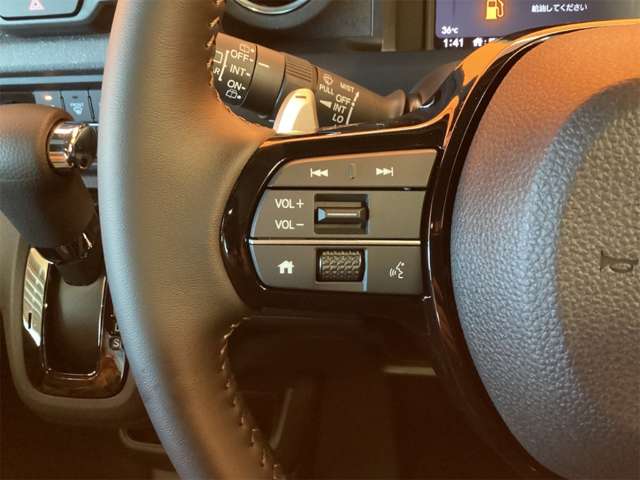 ホンダ Ｎ　ＢＯＸ カスタム ６６０ ターボ ブラック スタイル R8年 (近畿) 99