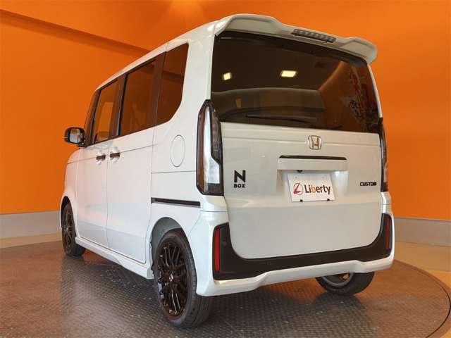 ホンダ Ｎ　ＢＯＸ カスタム ６６０ ターボ ブラック スタイル R8年 (近畿) 99