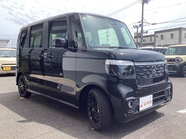 ホンダ Ｎ　ＢＯＸ カスタム ６６０ ターボ ブラック スタイル R8年 (近畿) 99