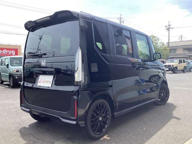 ホンダ Ｎ　ＢＯＸ カスタム ６６０ ターボ ブラック スタイル R8年 (近畿) 99