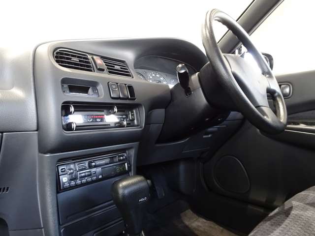 マツダ ファミリア １．５ ＬＳ H7年 (関東) 99