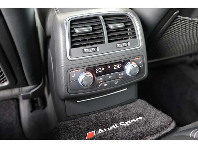 アウディ Ｓ７　スポーツバック ４．０ ４ＷＤ H27年 (東海) 99