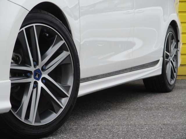 トヨタ プリウスΑ １．８ Ｇ H27年 (関東) 99