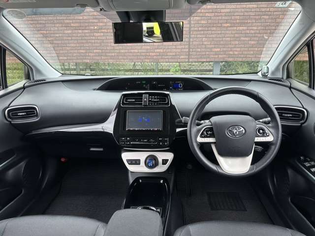 トヨタ プリウスＰＨＶ １．８ Ｓ H30年 (関東) 99