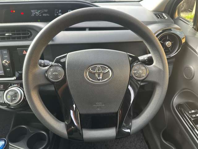 トヨタ アクア １．５ Ｓ スタイルブラック H29年 (関東) 99