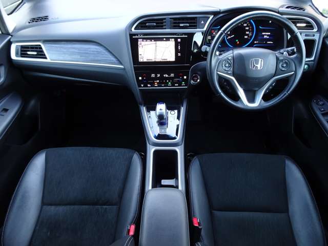 ホンダ シャトル １．５ ハイブリッド Ｚ ４ＷＤ H27年 (関東) 99