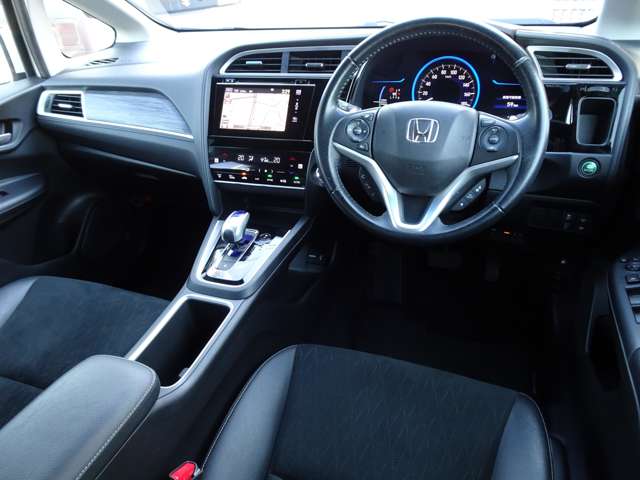 ホンダ シャトル １．５ ハイブリッド Ｚ ４ＷＤ H27年 (関東) 99