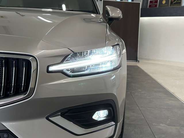 ボルボ Ｖ６０ アルティメット　Ｂ４　ダークエディション R5年 (関東) 99