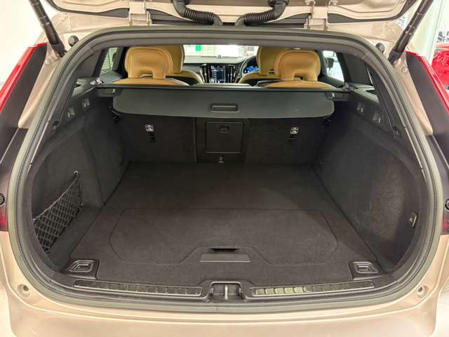 ボルボ Ｖ６０ アルティメット　Ｂ４　ダークエディション R5年 (関東) 99