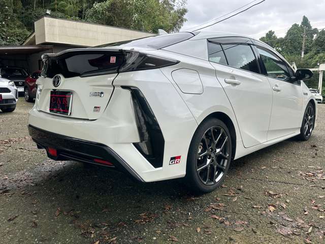 トヨタ プリウスＰＨＶ １．８ Ｓ ナビパッケージ ＧＲ スポーツ R1年 () 99