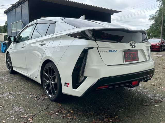 トヨタ プリウスＰＨＶ １．８ Ｓ ナビパッケージ ＧＲ スポーツ R1年 () 99