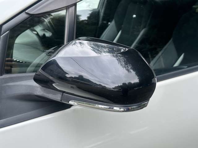 トヨタ プリウスＰＨＶ １．８ Ｓ ナビパッケージ ＧＲ スポーツ R1年 () 99