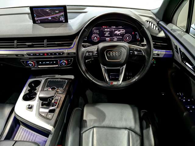 アウディ Ｑ７ ２．０ ＴＦＳＩ クワトロ Ｓラインパッケージ ４ＷＤ H28年 (関東) 99