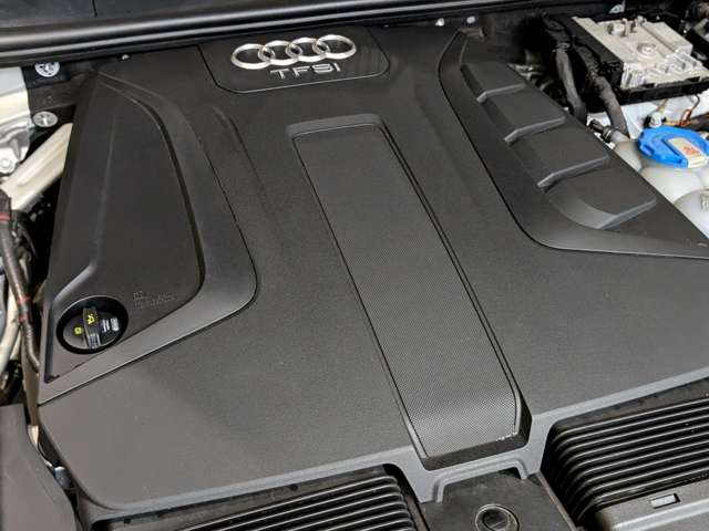 アウディ Ｑ７ ２．０ ＴＦＳＩ クワトロ Ｓラインパッケージ ４ＷＤ H28年 (関東) 99