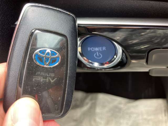 トヨタ プリウスＰＨＶ １．８ Ｓ H29年 () 99