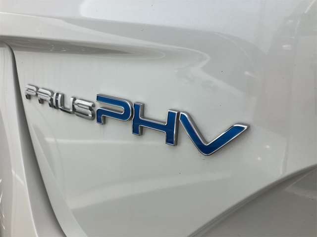 トヨタ プリウスＰＨＶ １．８ Ｓ H29年 () 99