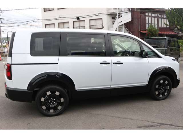 三菱 デリカ　Ｄ：５ ２．２ Ｐ ディーゼルターボ ４ＷＤ R8年 (中国) 99