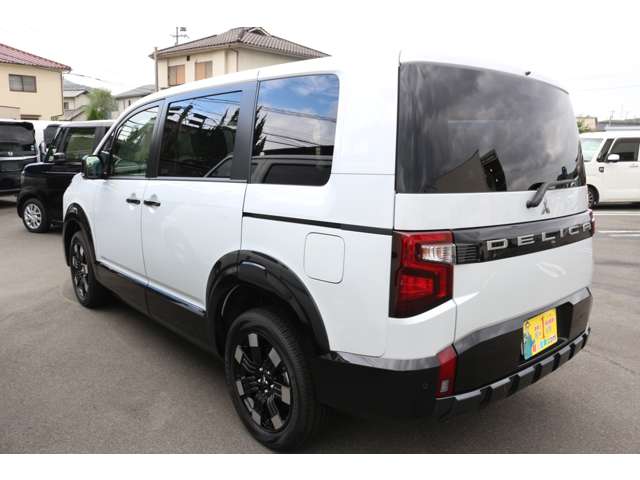 三菱 デリカ　Ｄ：５ ２．２ Ｐ ディーゼルターボ ４ＷＤ R8年 (中国) 99