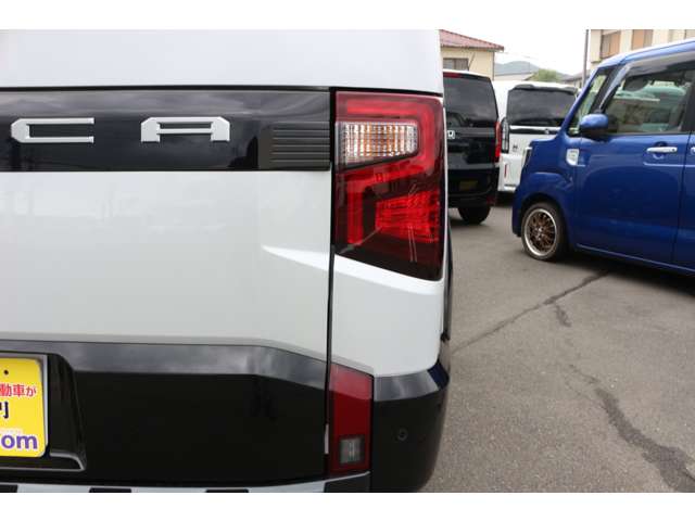 三菱 デリカ　Ｄ：５ ２．２ Ｐ ディーゼルターボ ４ＷＤ R8年 (中国) 99