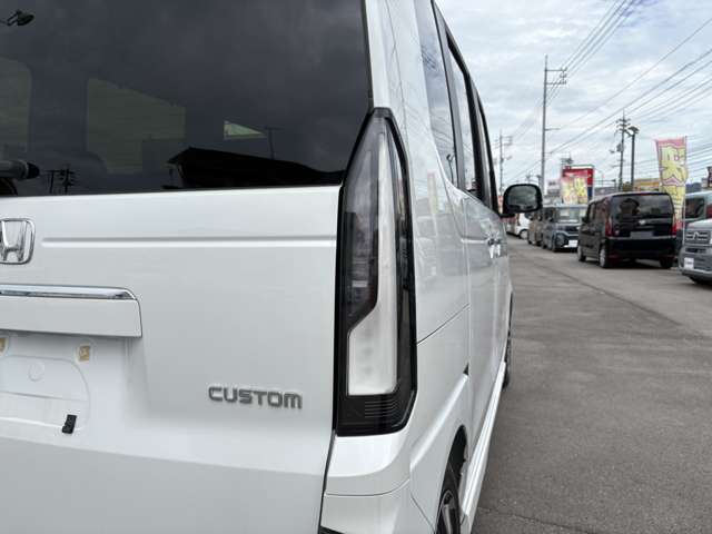 ホンダ Ｎ　ＢＯＸ カスタム ６６０ R8年 () 99