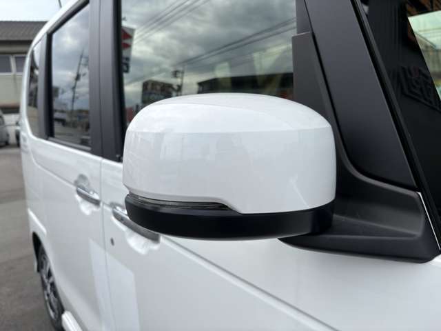 ホンダ Ｎ　ＢＯＸ カスタム ６６０ R8年 () 99