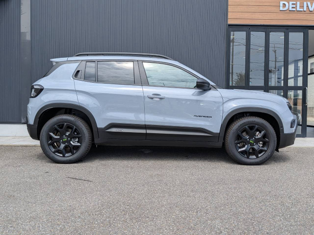 ジープ アベンジャー ４ＸＥ ハイブリッド アップランド ４ＷＤ R8年 (四国) 99