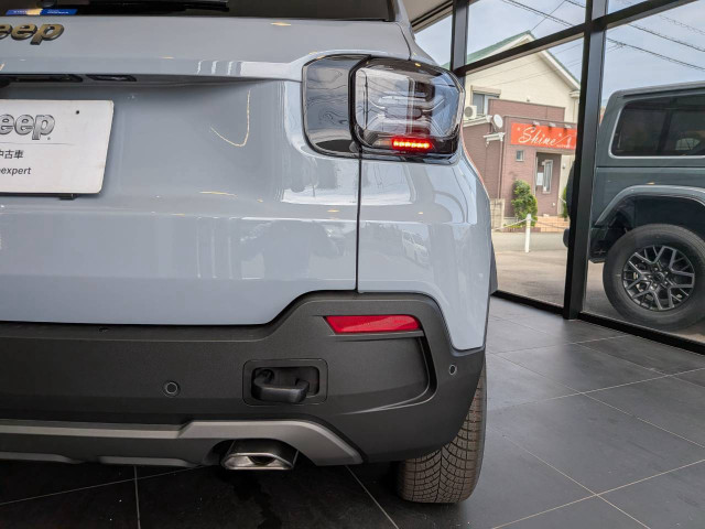 ジープ アベンジャー ４ＸＥ ハイブリッド アップランド ４ＷＤ R8年 (四国) 99