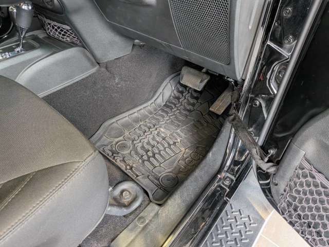 ジープ ラングラー　アンリミテッド アンリミテッド スポーツ ４ＷＤ H30年 (四国) 99
