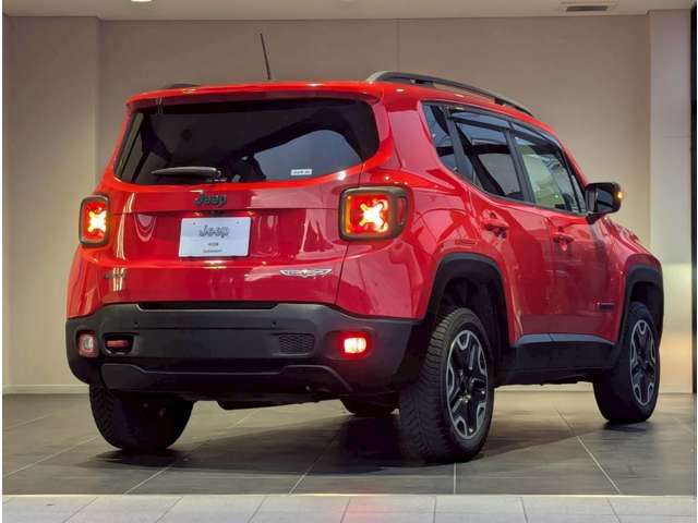 ジープ レネゲード トレイルホーク ４ＷＤ H28年 (四国) 99