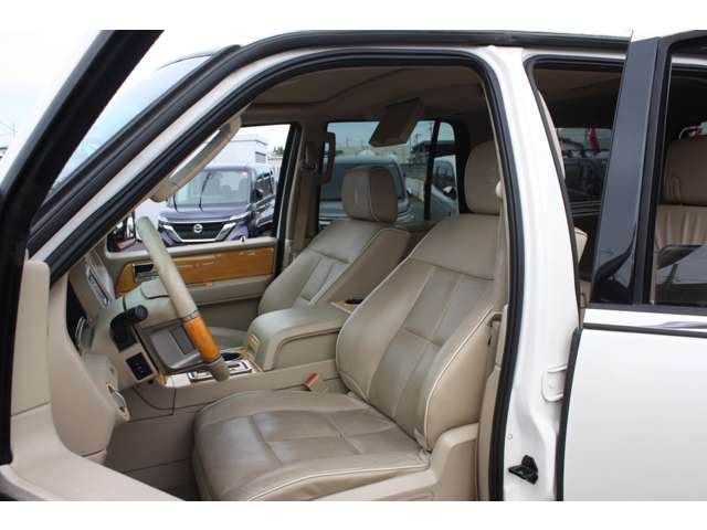 リンカーン ナビゲーター リミテッド エディション ４ＷＤ H23年 (関東) 99