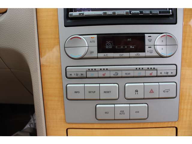 リンカーン ナビゲーター リミテッド エディション ４ＷＤ H23年 (関東) 99