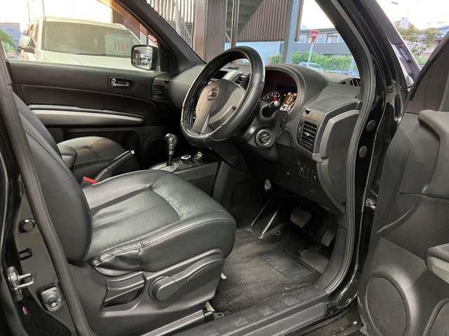 日産 エクストレイル ２．０ ２０Ｘ ４ＷＤ H22年 () 99