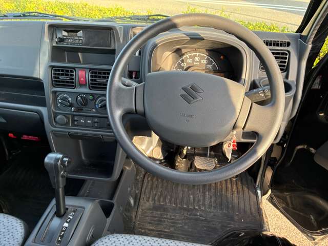 スズキ キャリイトラック ６６０ ＫＣエアコン・パワステ ３方開 ４ＷＤ R6年 () 99