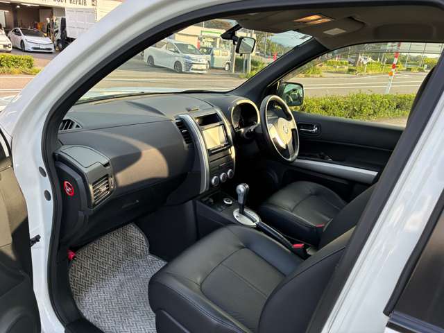 日産 エクストレイル ２．０ ２０ＸＴＴ ４ＷＤ H25年 () 99