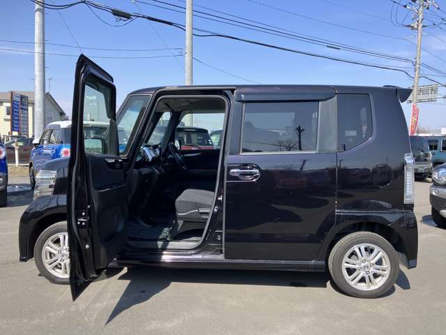 ホンダ Ｎ　ＢＯＸ ６６０ カスタムＧ Ｌパッケージ ４ＷＤ H25年 (北海道) 99