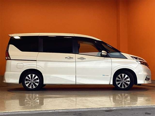 日産 セレナ ２．０ ハイウェイスター Ｖセレクション H29年 (近畿) 99