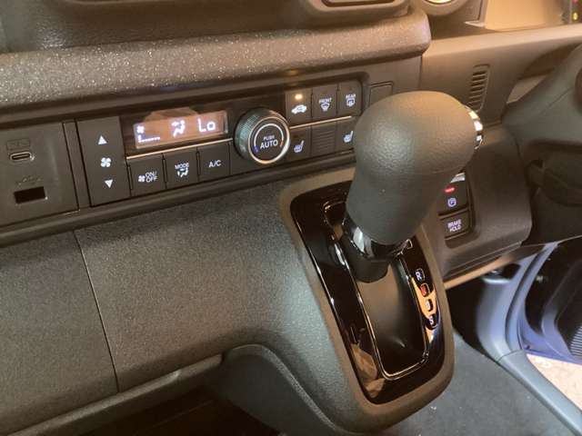 ホンダ Ｎ　ＢＯＸ カスタム ６６０ R8年 (近畿) 99