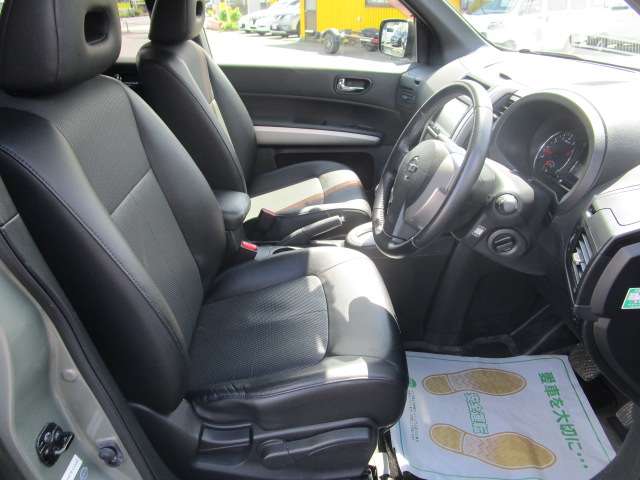 日産 エクストレイル ２．０ ２０ＸＴ ４ＷＤ H23年 () 99