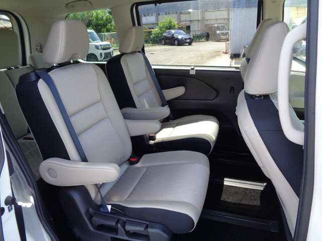 日産 セレナ １．２ Ｅ－ＰＯＷＥＲ ハイウェイスター Ｖ R4年 () 99