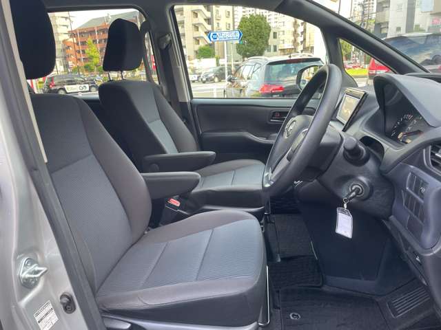 トヨタ ヴォクシー ２．０ Ｘ Ｃパッケージ H26年 (関東) 99