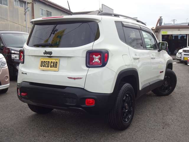 ジープ レネゲード トレイルホーク ４ＷＤ H28年 (東北) 99