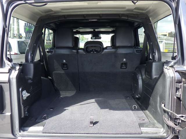 ジープ ラングラー　アンリミテッド アンリミテッド サハラ ３．６Ｌ ４ＷＤ R1年 () 99